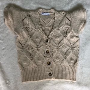 Statement shoulder ZARA cardigan sweater